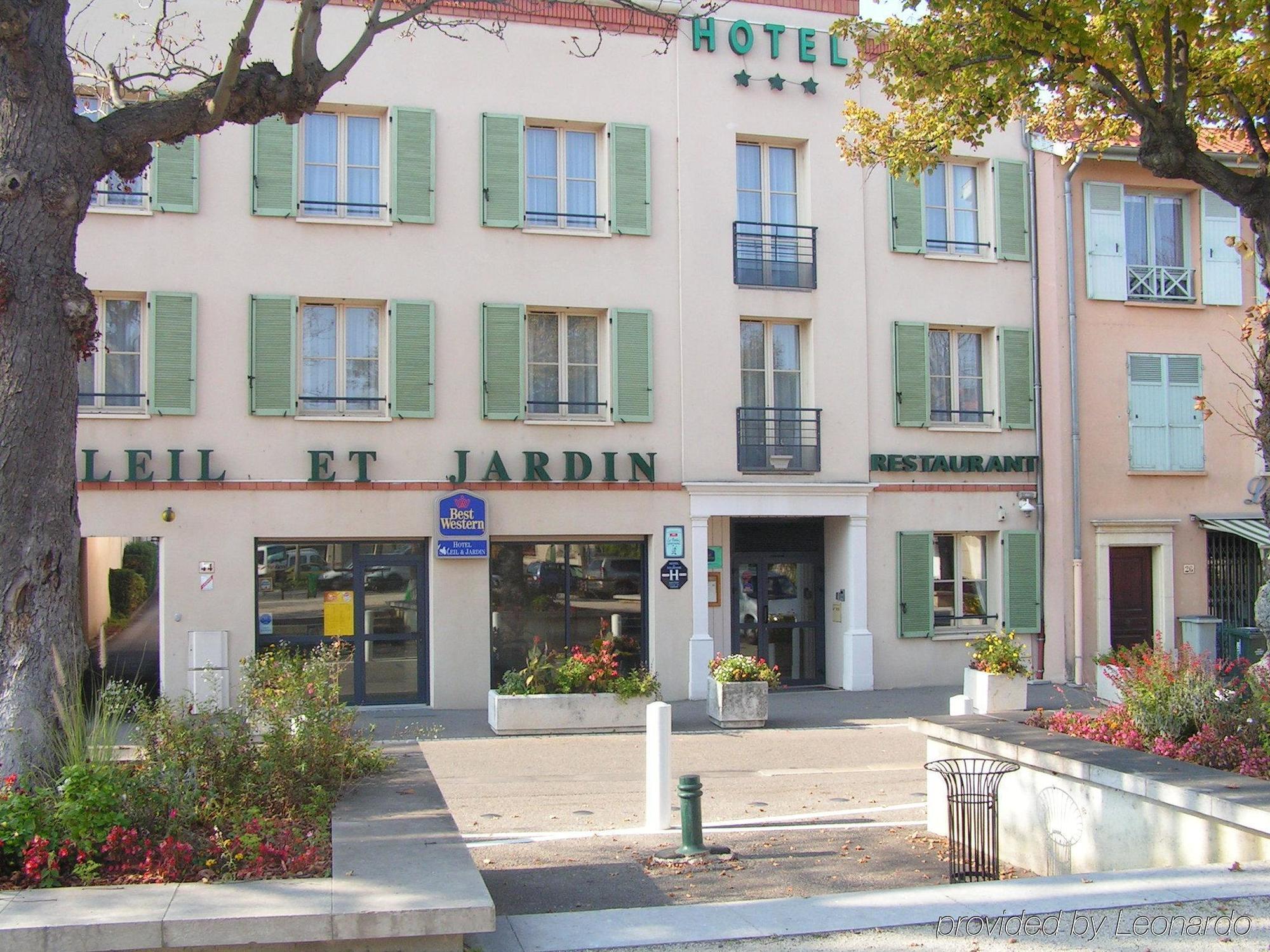 Hotel Soleil Et Jardin Solaize Exterior foto