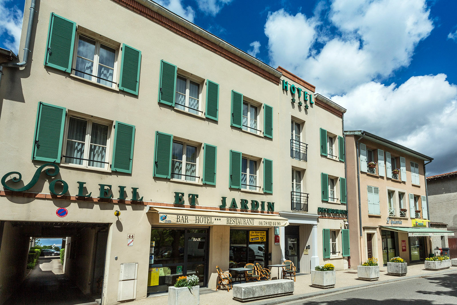 Hotel Soleil Et Jardin Solaize Exterior foto